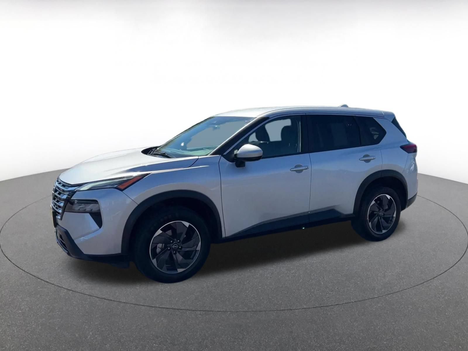 Used 2025 Nissan Rogue SV FWD image 7