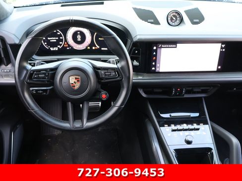 Used 2024 Porsche Cayenne Turbo GT AWD/4WD image 17