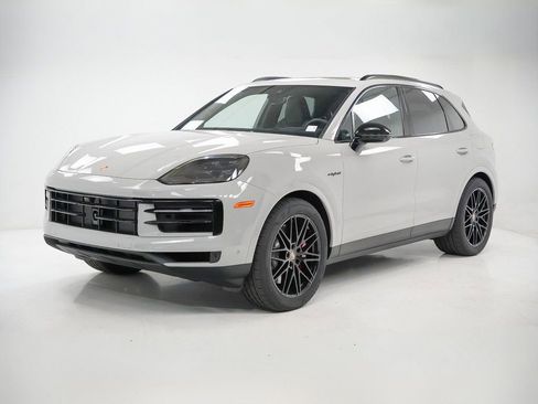 New 2026 Porsche Cayenne S image 1