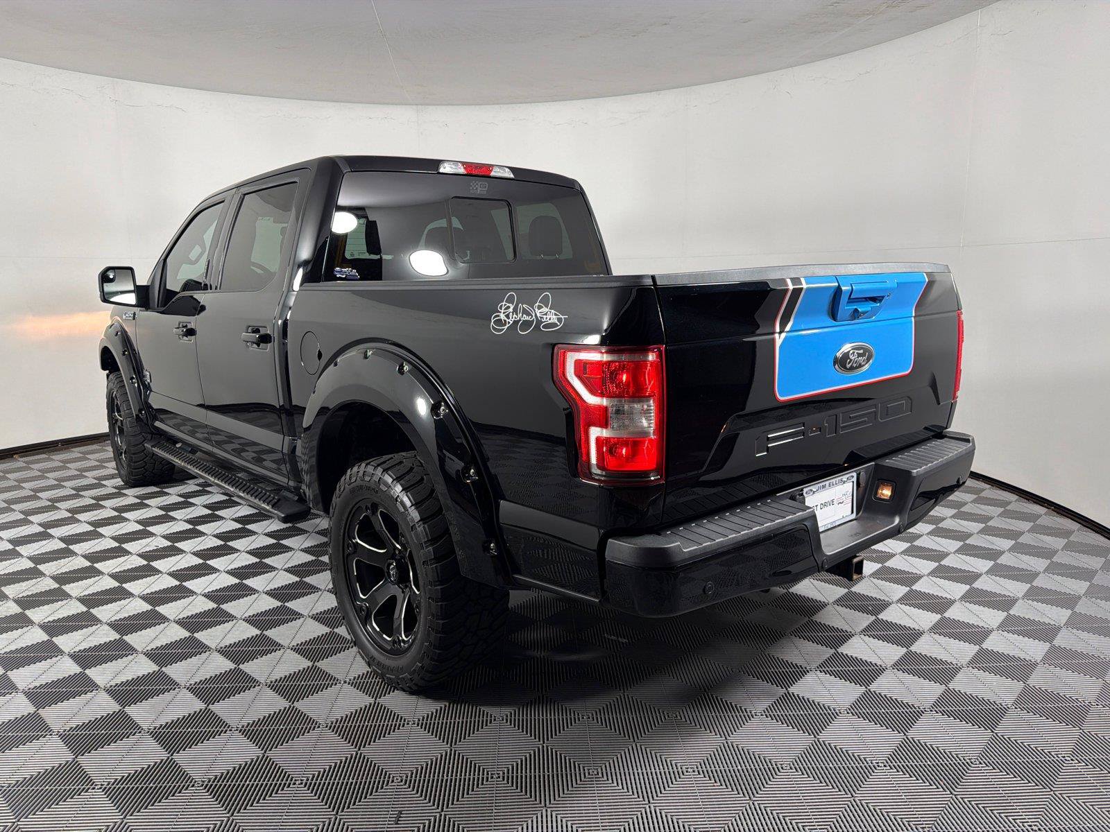 Used 2018 Ford F150 XLT w/ Equipment Group 302A Luxury AWD/4WD image 5