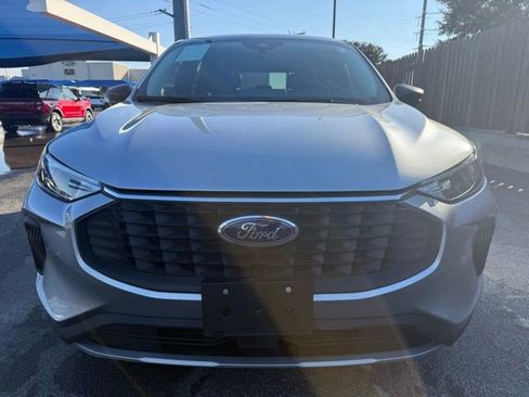 Used 2023 Ford Escape Active w/ Tech Pack #1 image 3