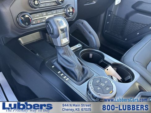 New 2025 Ford Bronco Outer Banks w/ Sasquatch Package image 19