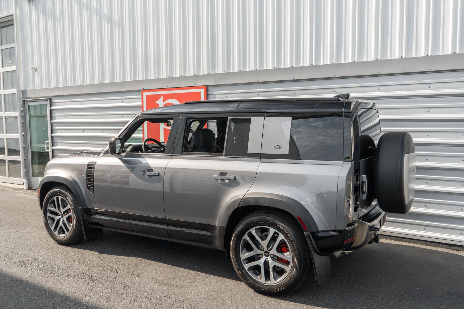 Used 2022 Land Rover Defender 110 X AWD/4WD image 38
