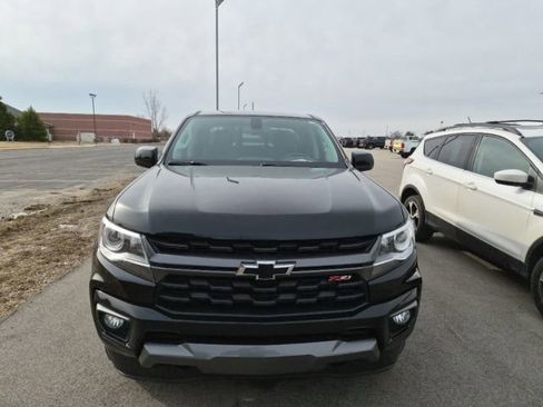 Used 2022 Chevrolet Colorado Z71 image 2