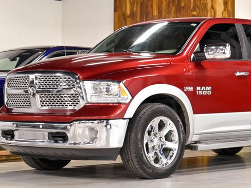 Used 2014 RAM 1500 Laramie w/ Convenience Group RWD image 4