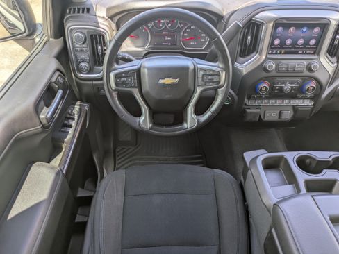 Used 2019 Chevrolet Silverado 1500 LT w/ Texas Edition AWD/4WD image 4