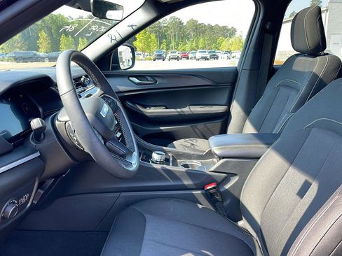 Used 2025 Jeep Grand Cherokee L Laredo w/ Luxury Tech Group I image 13