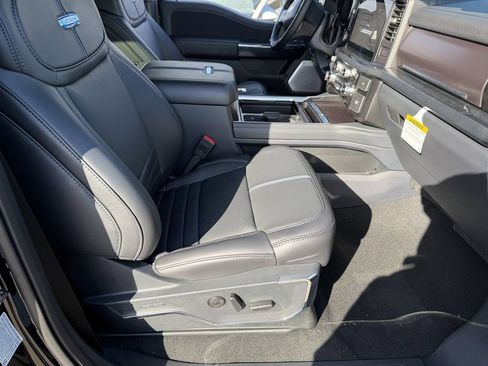 New 2026 Ford F250 Platinum w/ Tremor Off-Road Package AWD/4WD image 10