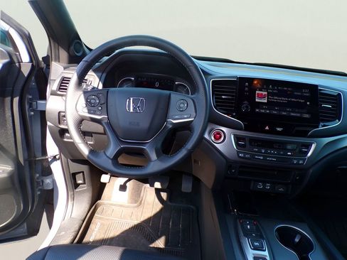 Used 2025 Honda Passport EX-L image 21
