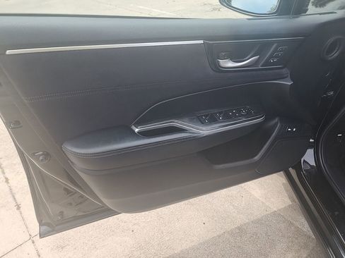 Used 2018 Honda Clarity Touring image 11