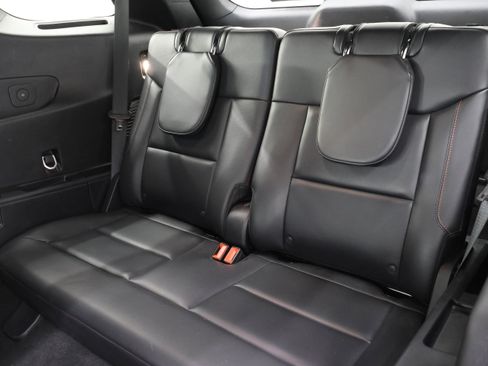 Used 2025 Ford Explorer ST-Line image 40