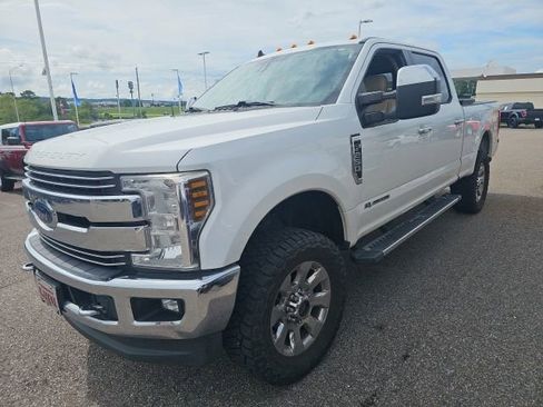 Used 2019 Ford F250 Lariat w/ Lariat Ultimate Package AWD/4WD image 5