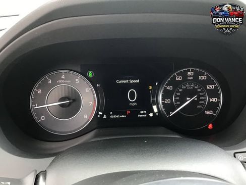 Used 2025 Acura RDX SH-AWD image 18