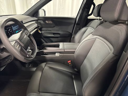 New 2027 Kia Telluride S w/ Towing Package AWD/4WD image 3
