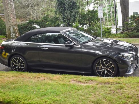 Used 2021 Mercedes-Benz E 450 4MATIC Cabriolet w/ AMG Line image 9