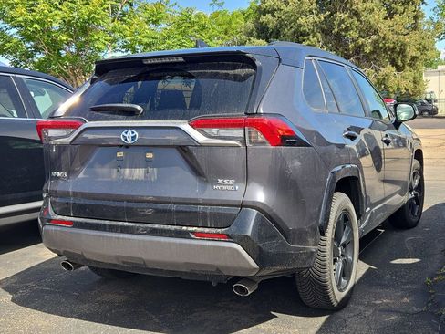 Used 2019 Toyota RAV4 XSE w/ XSE Weather Package AWD/4WD image 9