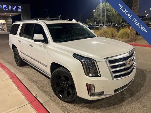 Used 2018 Cadillac Escalade ESV Premium Luxury AWD/4WD image 2
