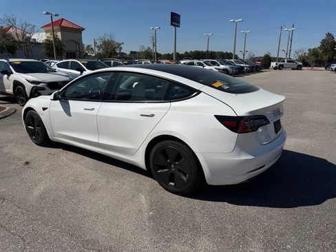 Used 2021 Tesla Model 3 Standard Range Plus image 7