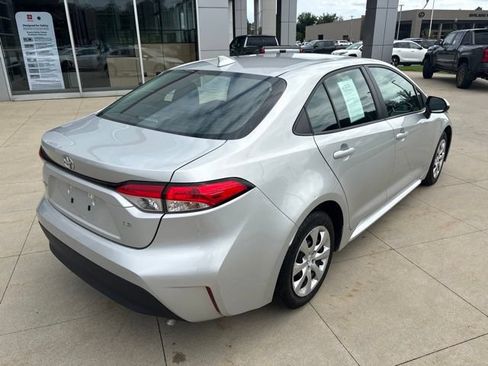 Used 2024 Toyota Corolla LE FWD image 7
