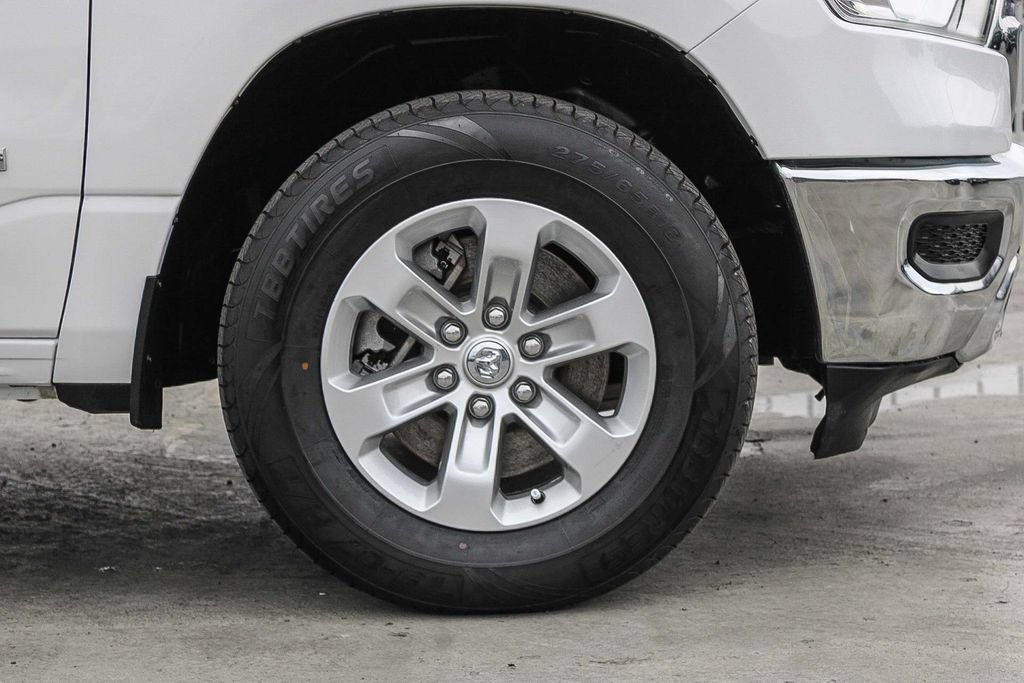 Used 2024 RAM 1500 Laramie AWD/4WD image 11