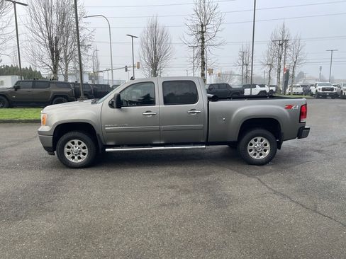 Used 2014 GMC Sierra 3500 Denali w/ Suspension Package, Off-Road image 2