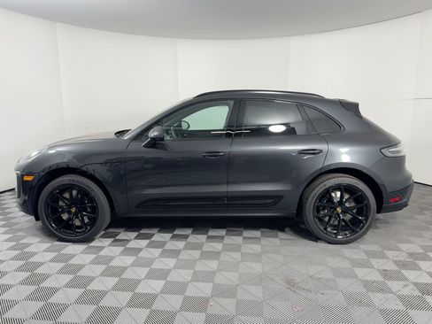 New 2026 Porsche Macan GTS image 2