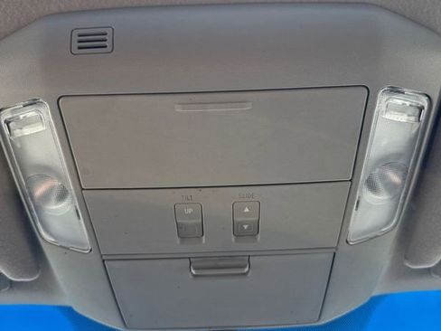 Used 2014 Toyota Sequoia Platinum RWD image 39