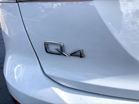 Used 2023 Audi Q4 e-tron Premium Plus image 11