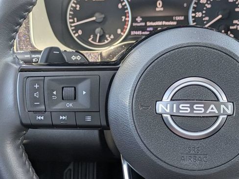 Used 2023 Nissan Pathfinder SV w/ Black Appearance Package AWD/4WD image 18