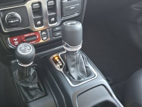 New 2026 Jeep Wrangler Rubicon AWD/4WD image 14