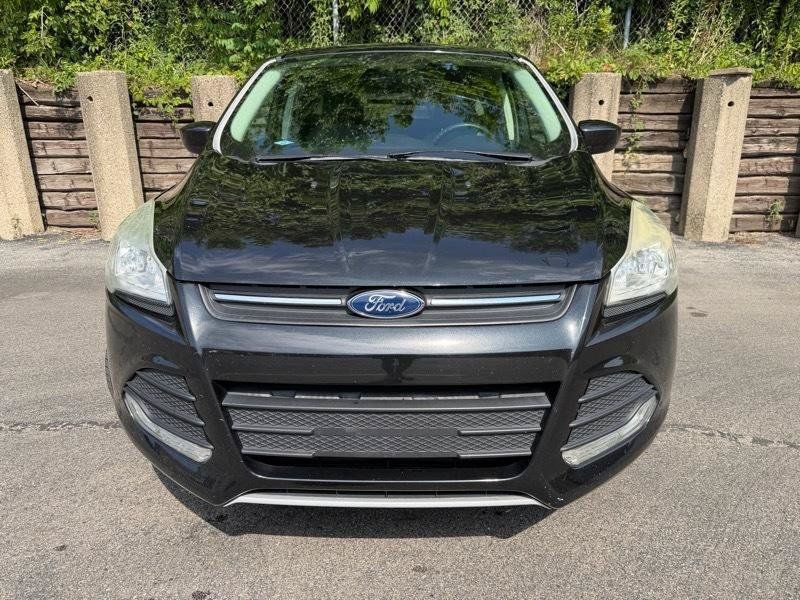 Used 2015 Ford Escape SE FWD image 2