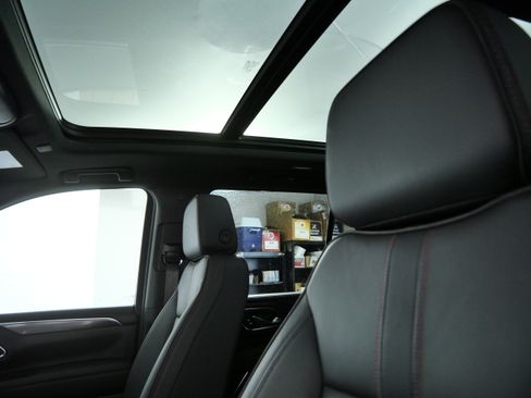 Used 2024 Chevrolet Tahoe RST w/ Luxury Package AWD/4WD image 19