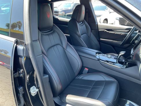 Used 2024 Maserati Levante GT Ultima AWD/4WD image 21