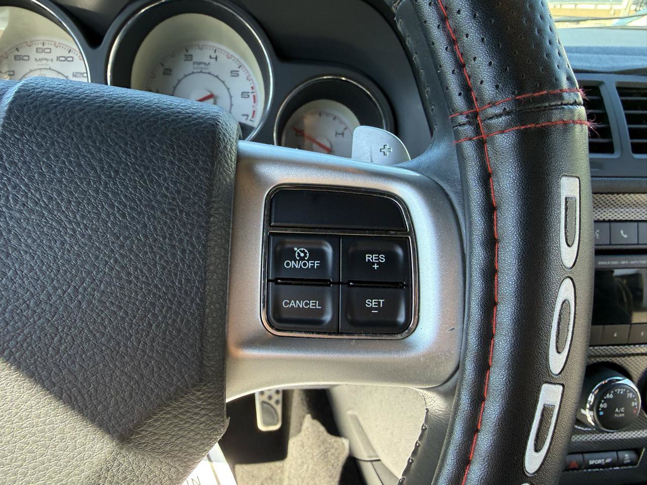 Used 2014 Dodge Challenger R/T RWD image 14