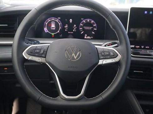 New 2026 Volkswagen Tiguan SE AWD/4WD image 8