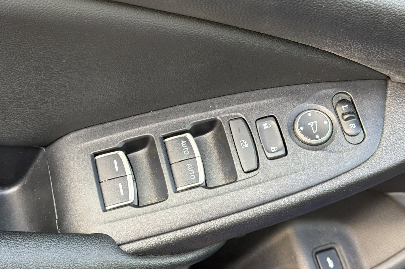 Used 2019 Honda Accord Sport image 14