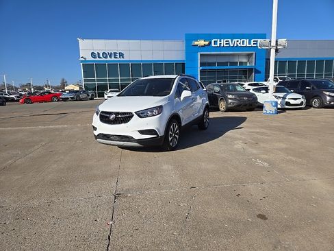 Used 2022 Buick Encore Preferred w/ Safety Package II image 2