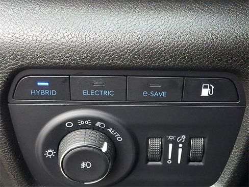 Used 2024 Jeep Grand Cherokee Limited 4xe image 28