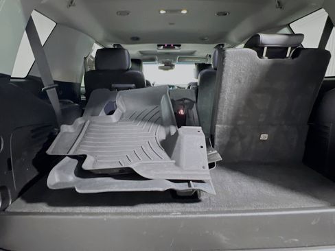 Used 2018 Chevrolet Tahoe Premier AWD/4WD image 34