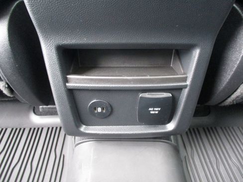 Used 2024 Ford Edge Titanium image 41