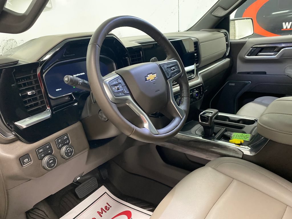 Used 2026 Chevrolet Silverado 1500 LTZ AWD/4WD image 14