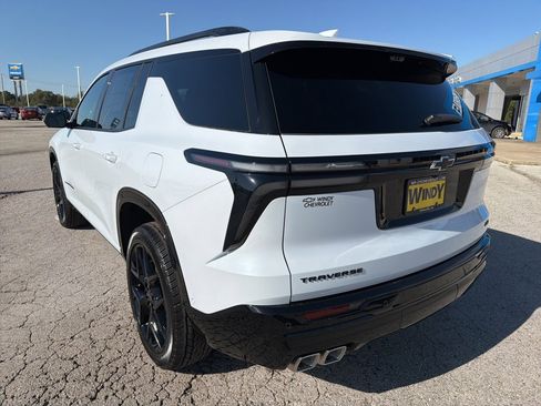 New 2026 Chevrolet Traverse RS w/ LPO, Floor Liner Package image 8