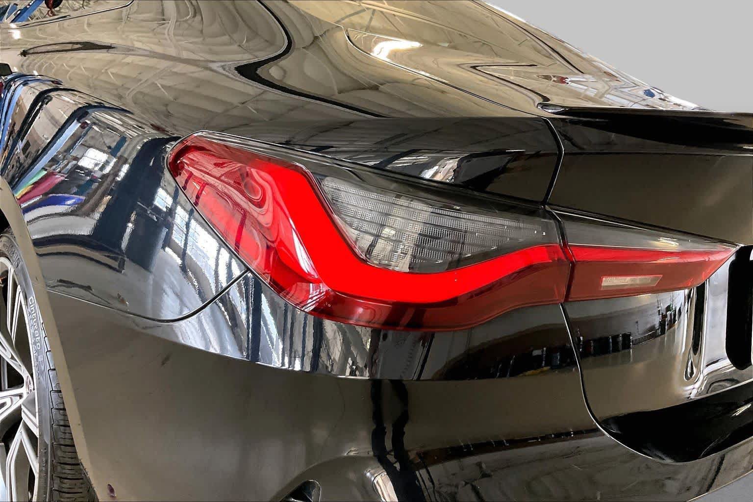 Used 2021 BMW 430i Coupe w/ Convenience Package RWD image 26