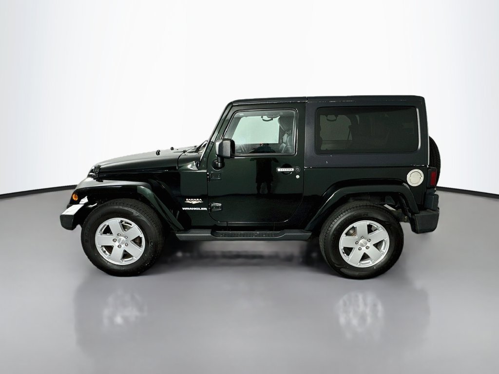 Used 2012 Jeep Wrangler Sahara w/ Connectivity Group AWD/4WD image 4