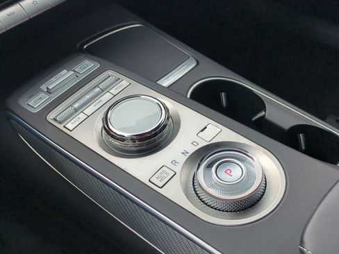 Used 2023 Genesis GV70 2.5T w/ Sport Prestige Package AWD/4WD image 9