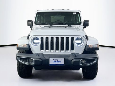 Used 2019 Jeep Wrangler Unlimited Sahara image 2