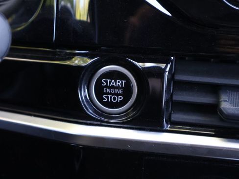 Used 2024 Nissan Pathfinder SV FWD image 26