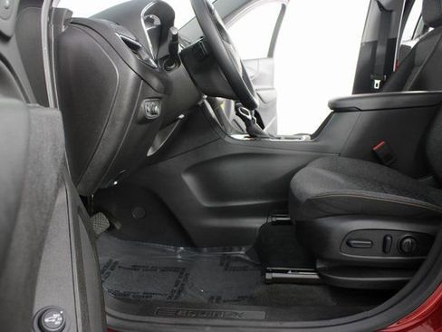 Used 2024 Chevrolet Equinox LT image 15