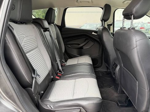 Used 2018 Ford Escape SE w/ SE Sport Appearance Package AWD/4WD image 12