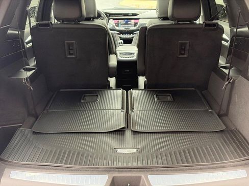 Certified 2024 Cadillac XT6 Premium Luxury AWD/4WD image 4